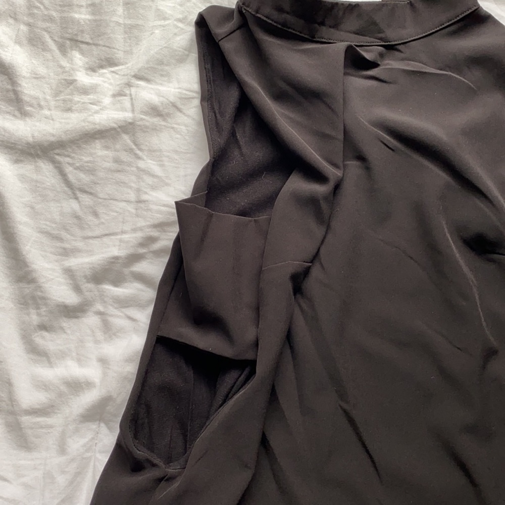 Black cutout dress - Picture 2 of 3